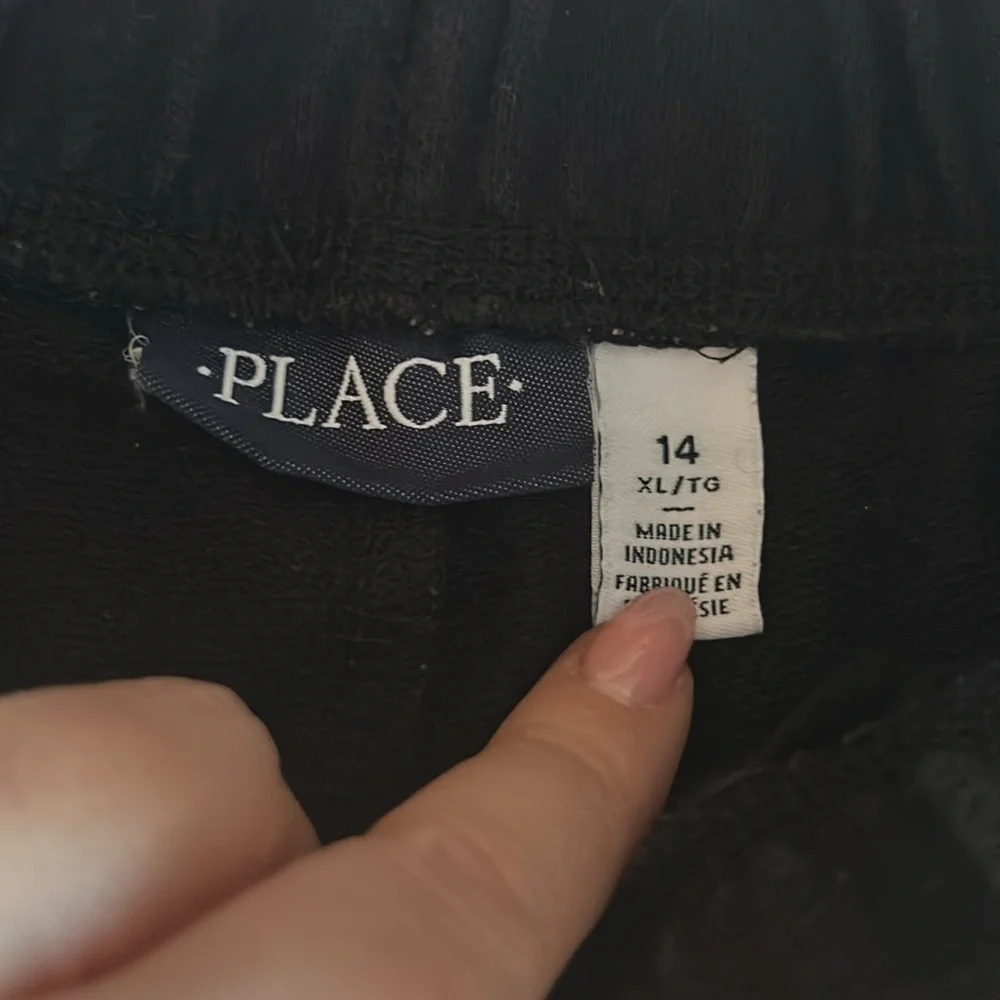 The Children’s Place Black Boys Shorts - XL